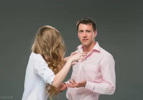 成都外遇调查取证：夫妻之间因为家暴离婚,受害方可以请求精神损害赔偿吗